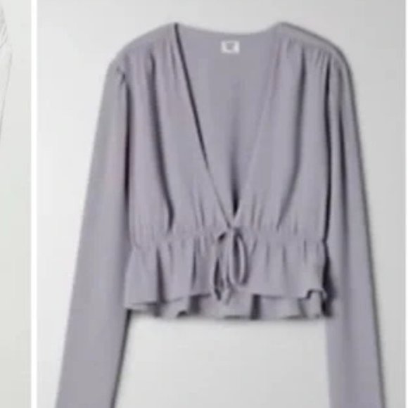 Sunday Best Cropped Tie-Front Blouse - Picture 2 of 2